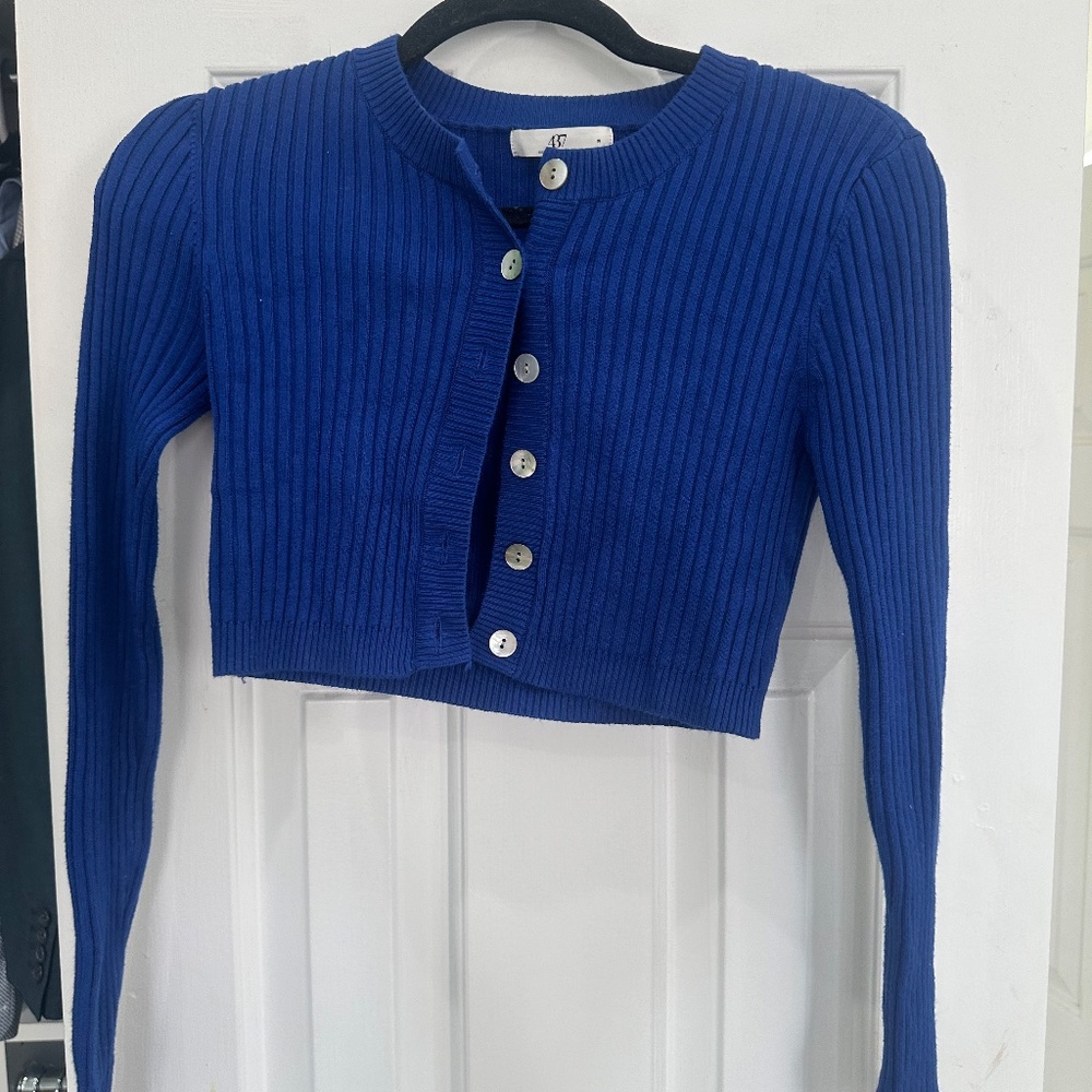 437 Cropped Knit Cardigan